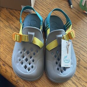 Chaco Kids clogs - Gray with Yellow and Teal Accents